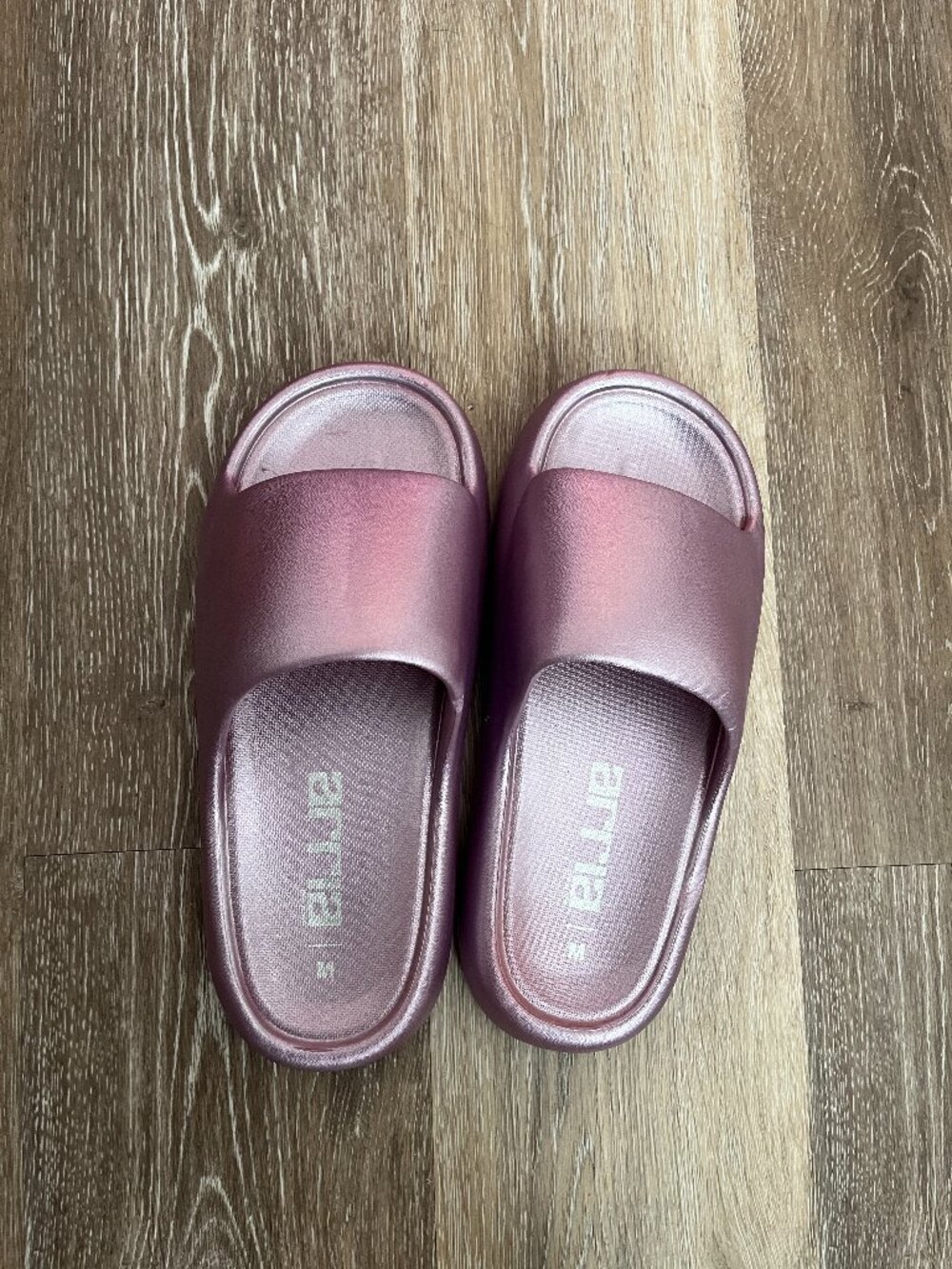 Purple Metallic Chrome Sheen Cloud Slippers M 7.5-8.5